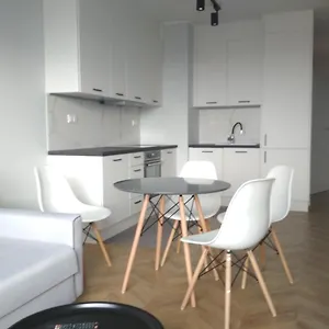 Airport 3rooms New With Parking Apartament